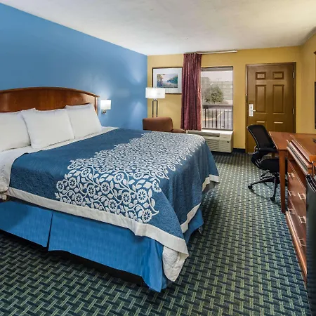 Days Inn By Wyndham Oak Grove/Ft. Campbell Exterior photo
